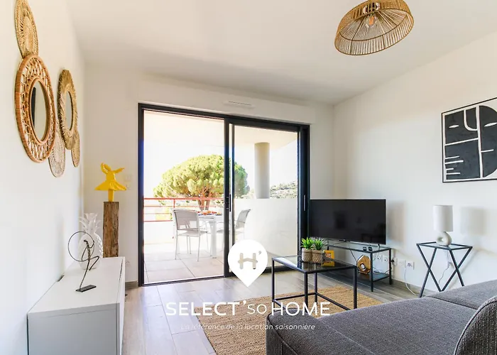 Select'sohome - A Saint-clair Avec Terrasse, Piscine Et Garage Prive ! - 180sud-a12 *