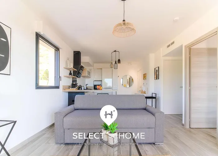 Select'sohome - A Saint-clair Avec Terrasse, Piscine Et Garage Prive ! - 180sud-a12 * Le Lavandou